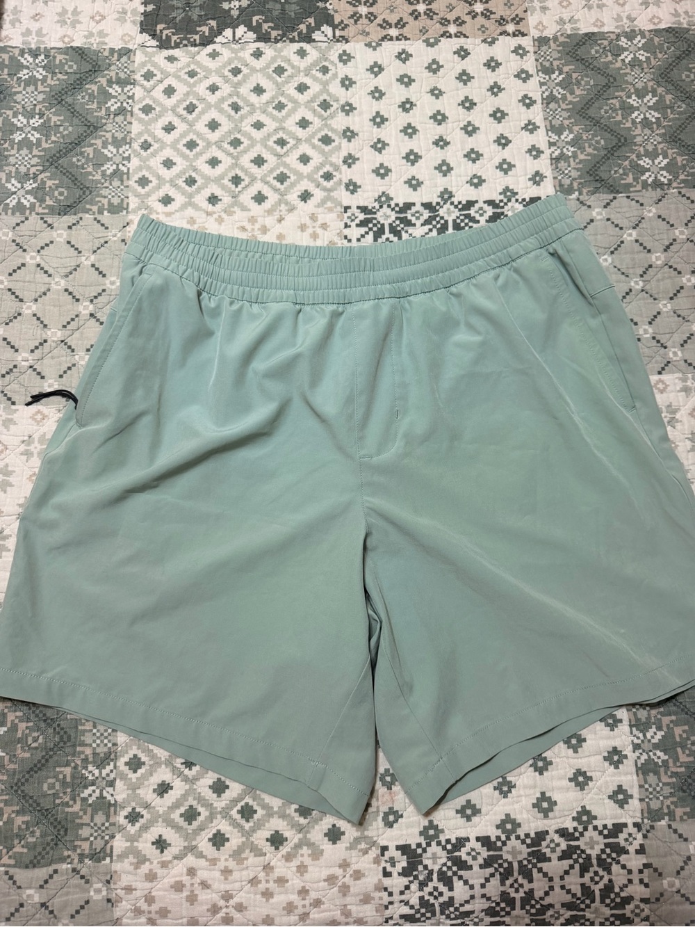 GAP Men's Light Mint Athletic Shorts